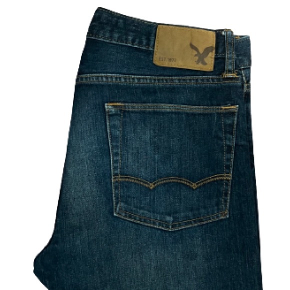 American Eagle Outfitters Slim Jeans 98% Cotton 2% Spandex  Size 32/34 - Picture 2 of 10